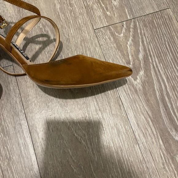 Jacquemus Suede Heels - Picture 5 of 10